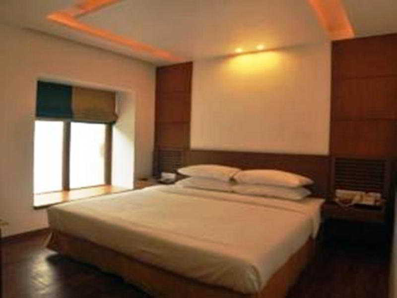 Hotel Walson Spa'O'Tel Колката Екстер'єр фото